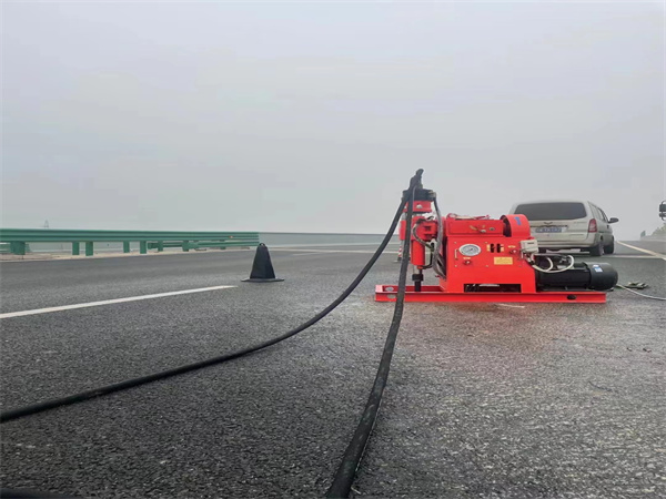 城阳马路路基路面开裂下沉注浆加固灌浆